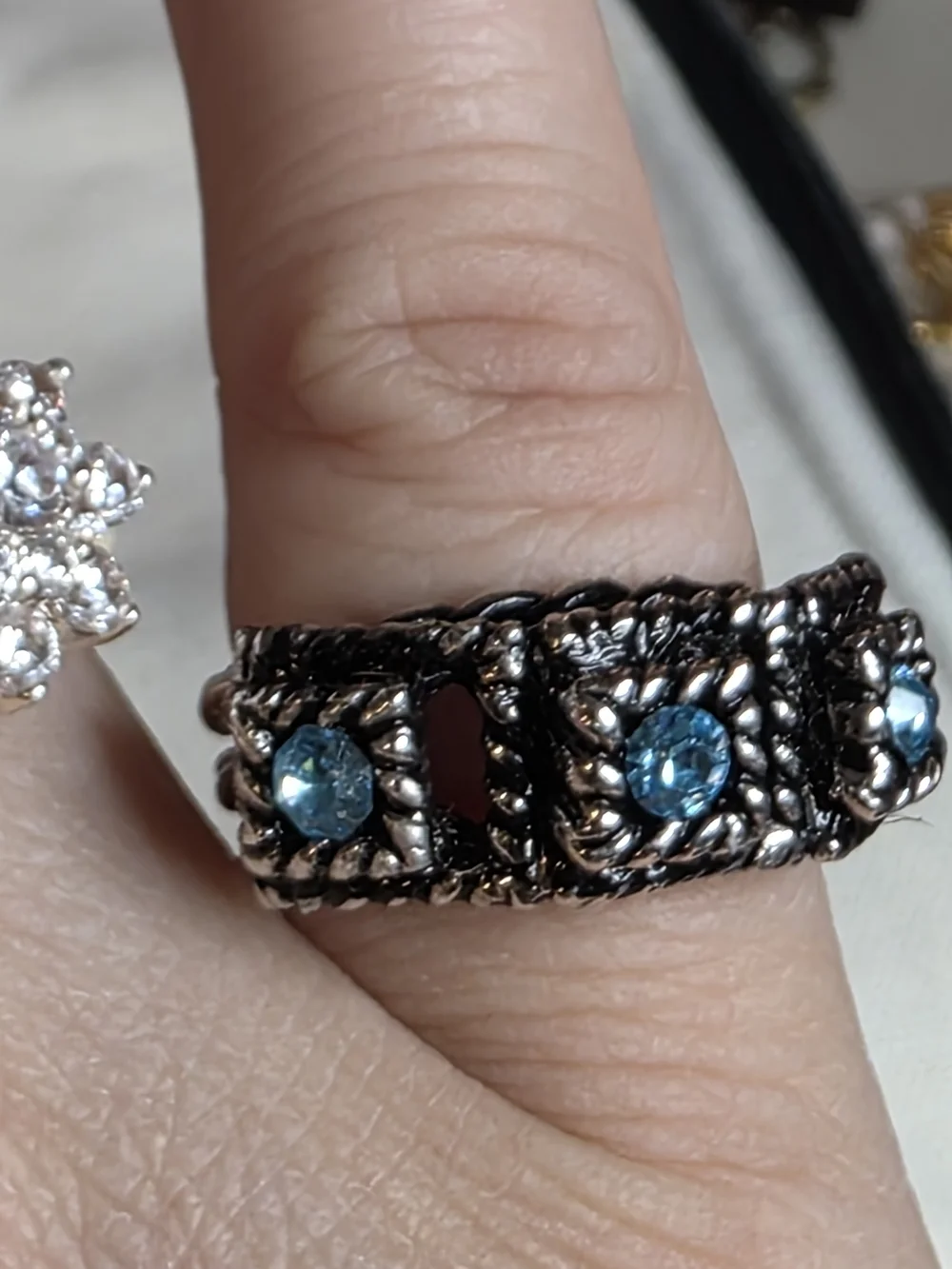 Vintage Swarovski Crystal Rope Band Blue Rhinestone Ring Size 7
